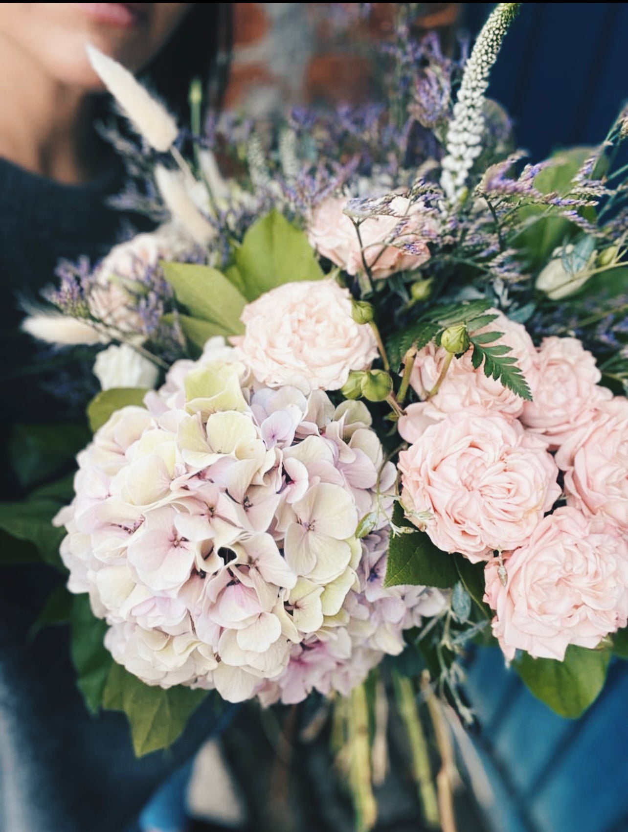 Load image into Gallery viewer, ‘Steele Away’ Bouquet

