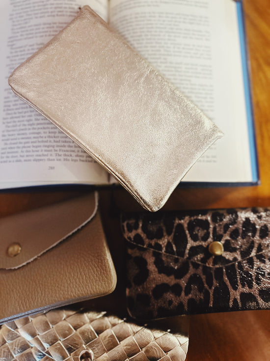 Leather snap purse