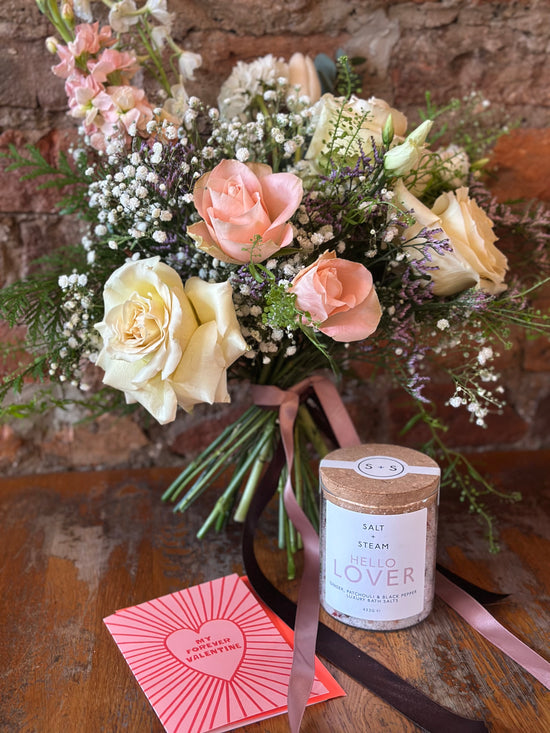 ‘Kiss Me Quick’ Mixed Rose & Wild Flower Bouquet